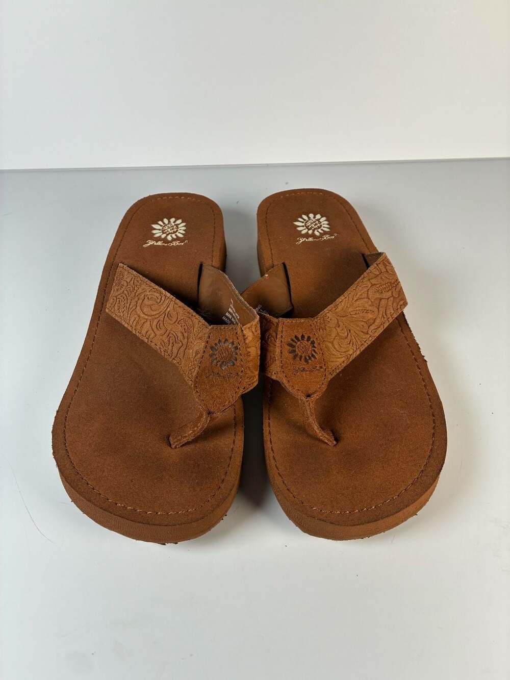 Yellow Box Chellie Platform Thong Sandals in Tan - Picture 5 of 9